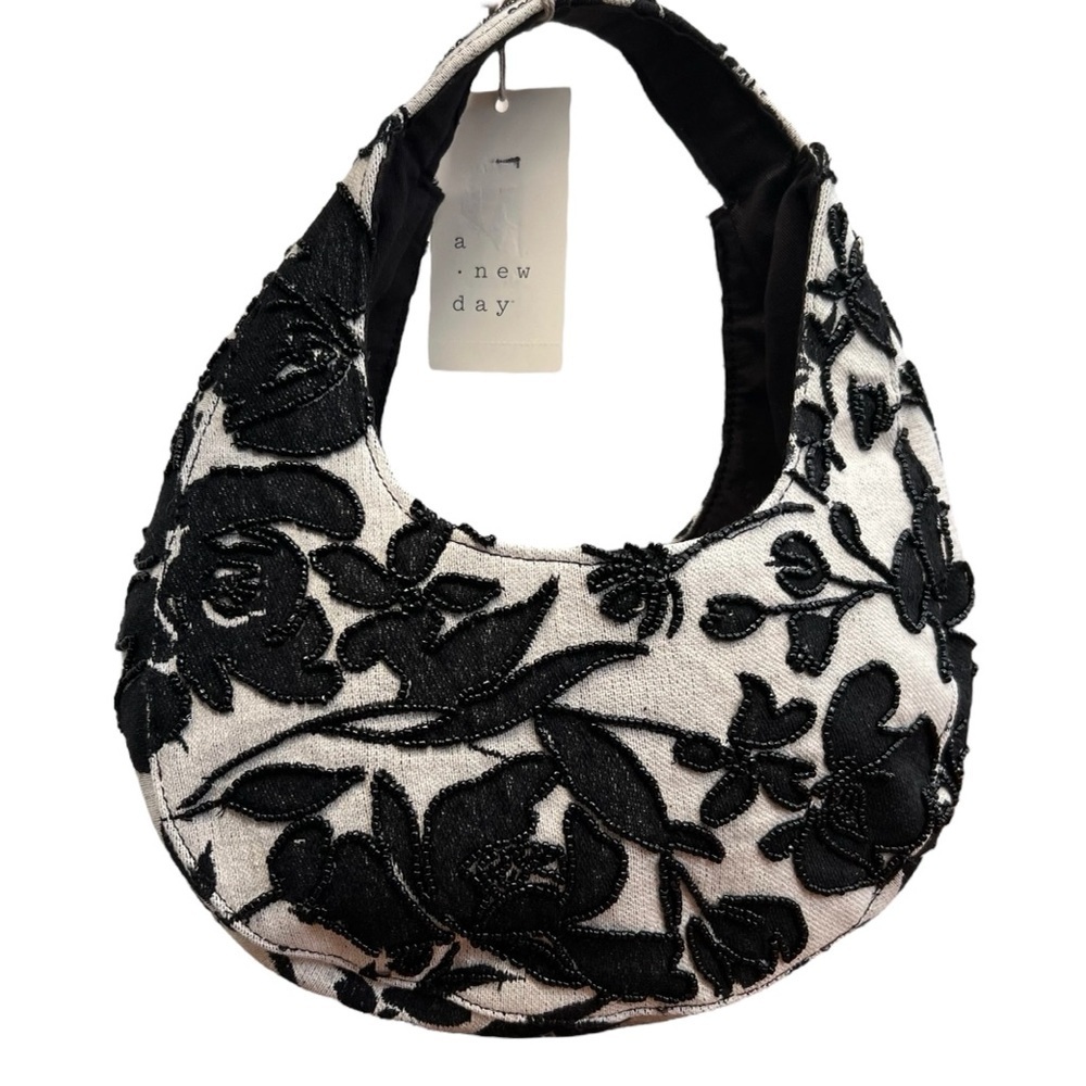 A New Day Beaded Black and White Handbag - Picture 4 of 8